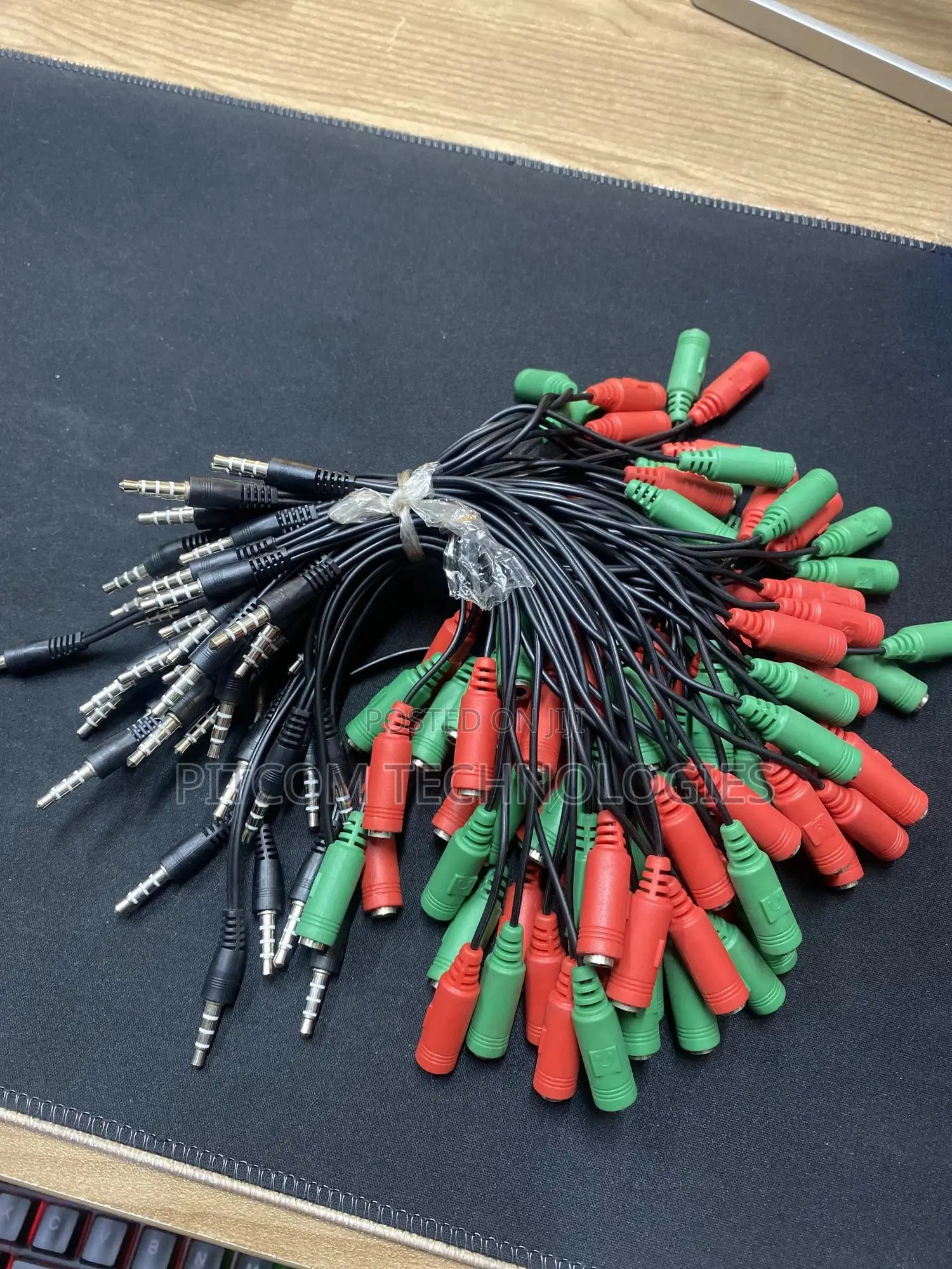 3.5mm Audio to Microphone and Audio Cable