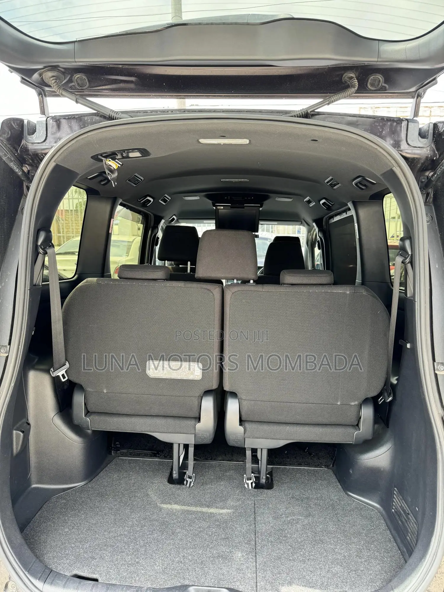 Toyota Noah 2018 Purple
