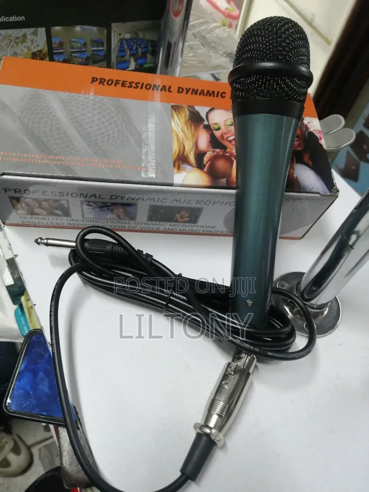 Corded Dynamic Microphone