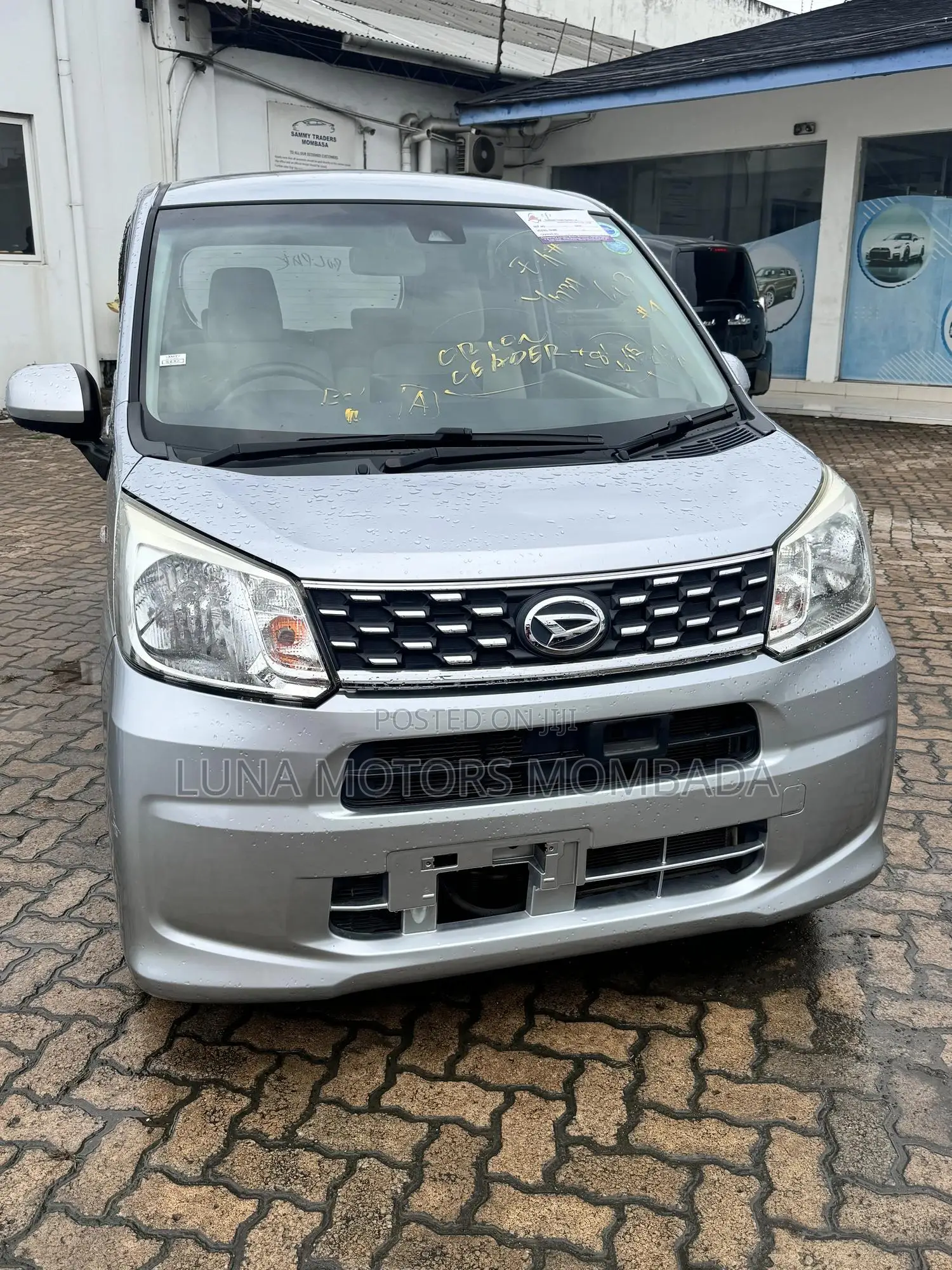 Daihatsu Move 2017 Silver