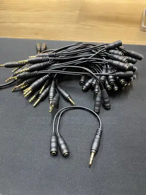 3.5mm Audio Splitter 1x2