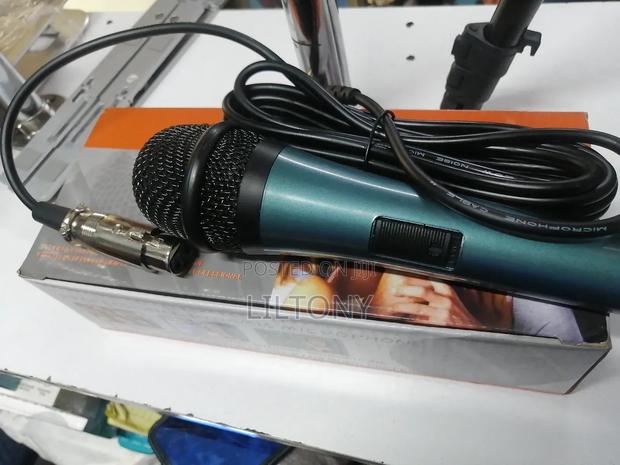 Corded Dynamic Microphone - thumbnail 2