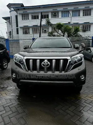 Toyota Land Cruiser Prado 2017 Gray