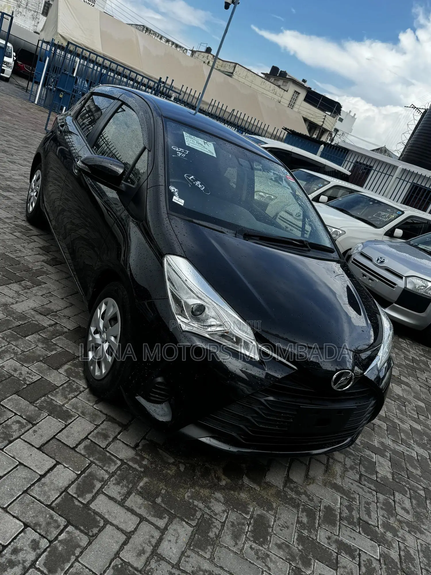 Toyota Vitz 2017 Black