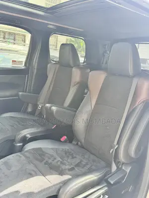 Toyota Alphard 2018 White