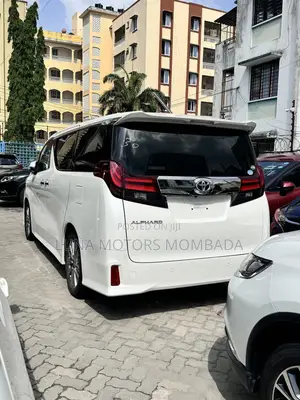 Toyota Alphard 2018 White