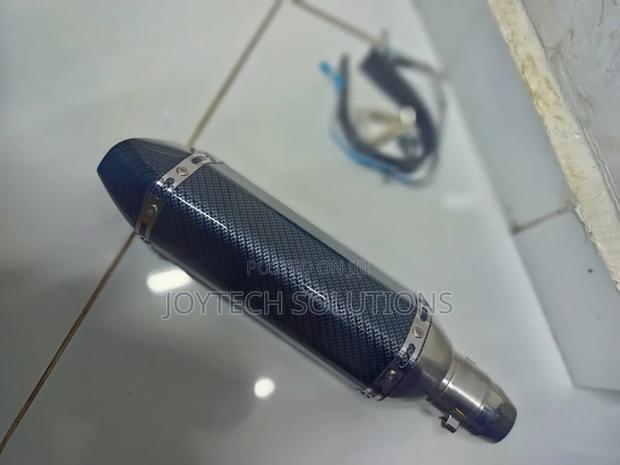 Black Akrapovic Exhaust - thumbnail 5