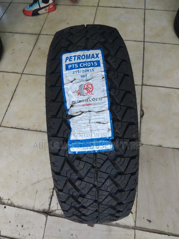 215/70 R15 Petromax 98t