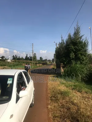 Wangige Kaimba Half Acre on Tarmac