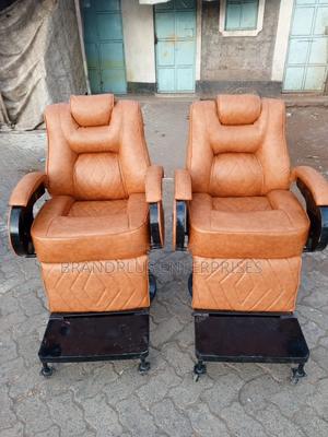Brown Barber/Kinyozi Chair - thumbnail 2