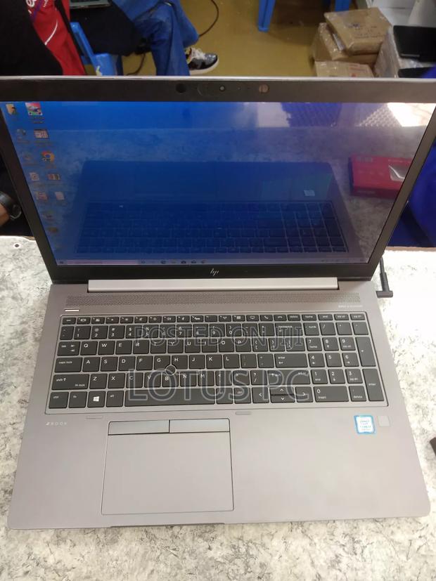 Laptop HP ZBook Studio G5 16GB Intel Core I7 SSD 512GB - thumbnail 3
