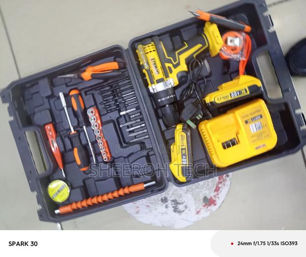 Cordless Hammer Drill Set/Dewalt Hammer Drill Set