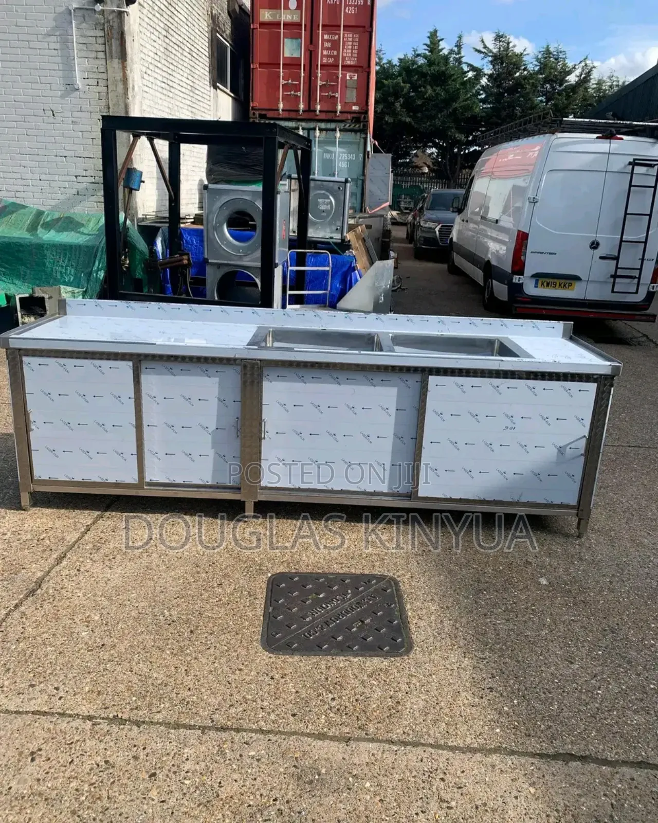 Stainless Steel Working Top Cabinet and Sink( Dowl Sink).