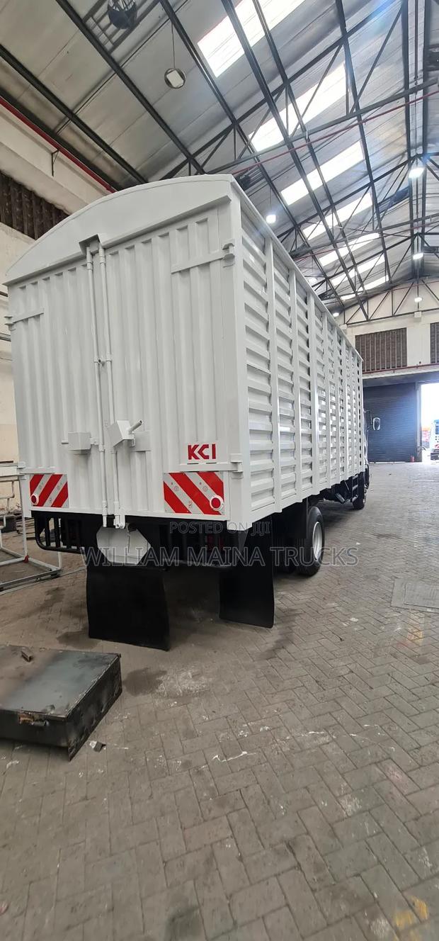 Isuzu Frr 90 2025 White - thumbnail 3