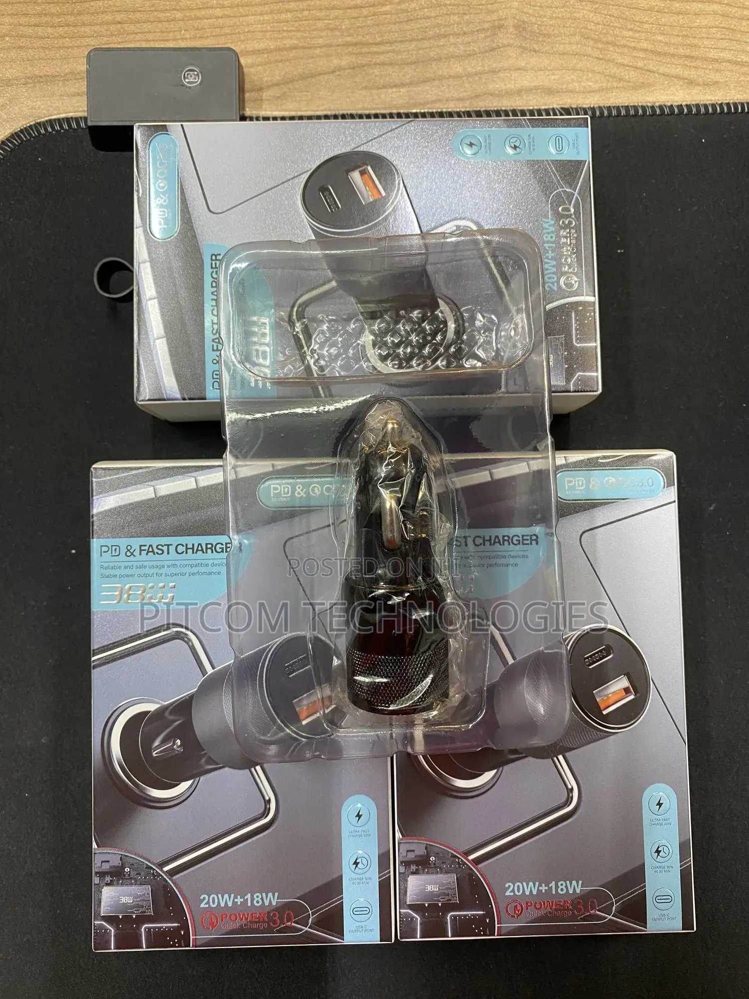 Car Charger With Type-C and Usb Ports