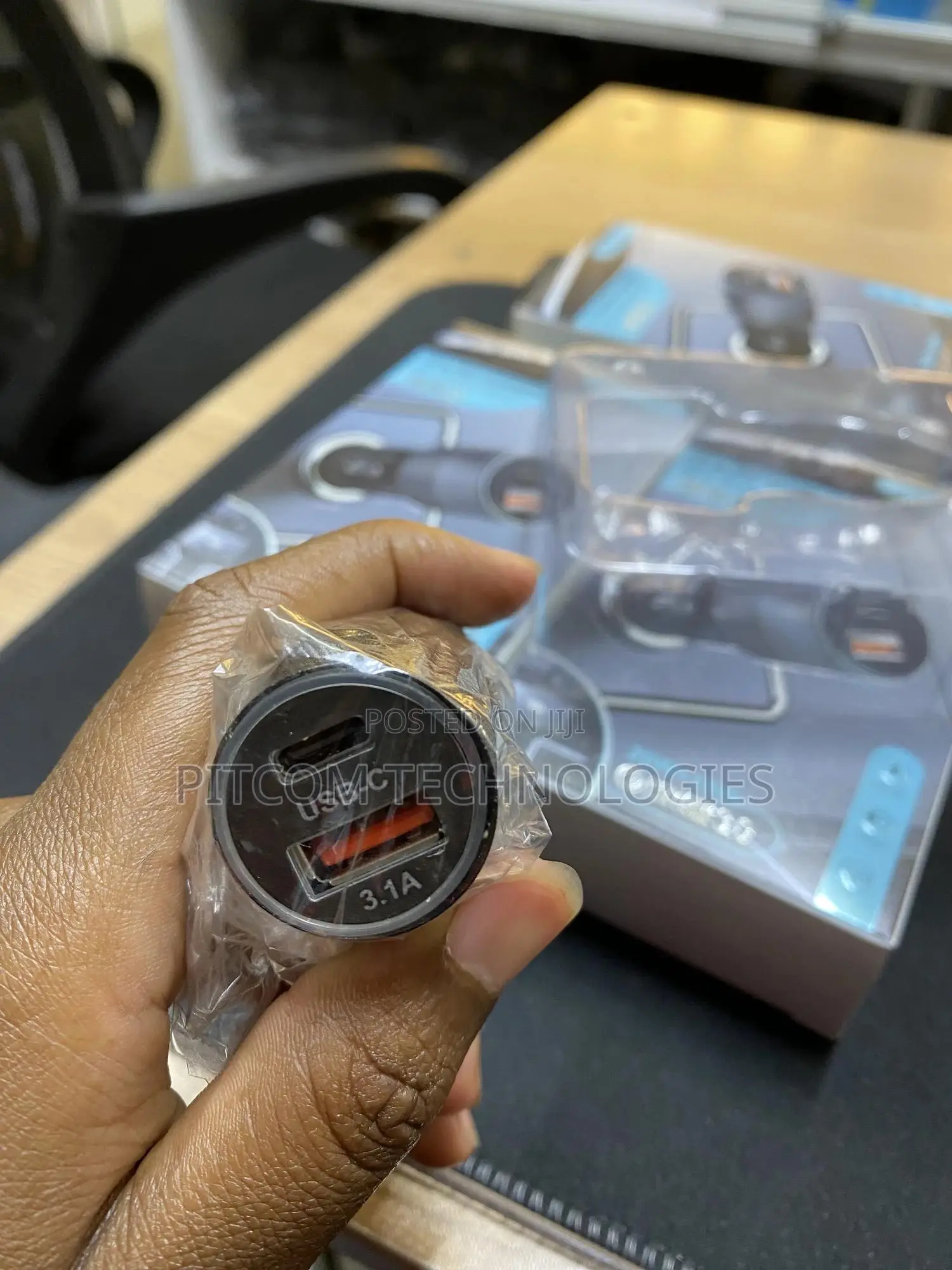 Car Charger With Type-C and Usb Ports
