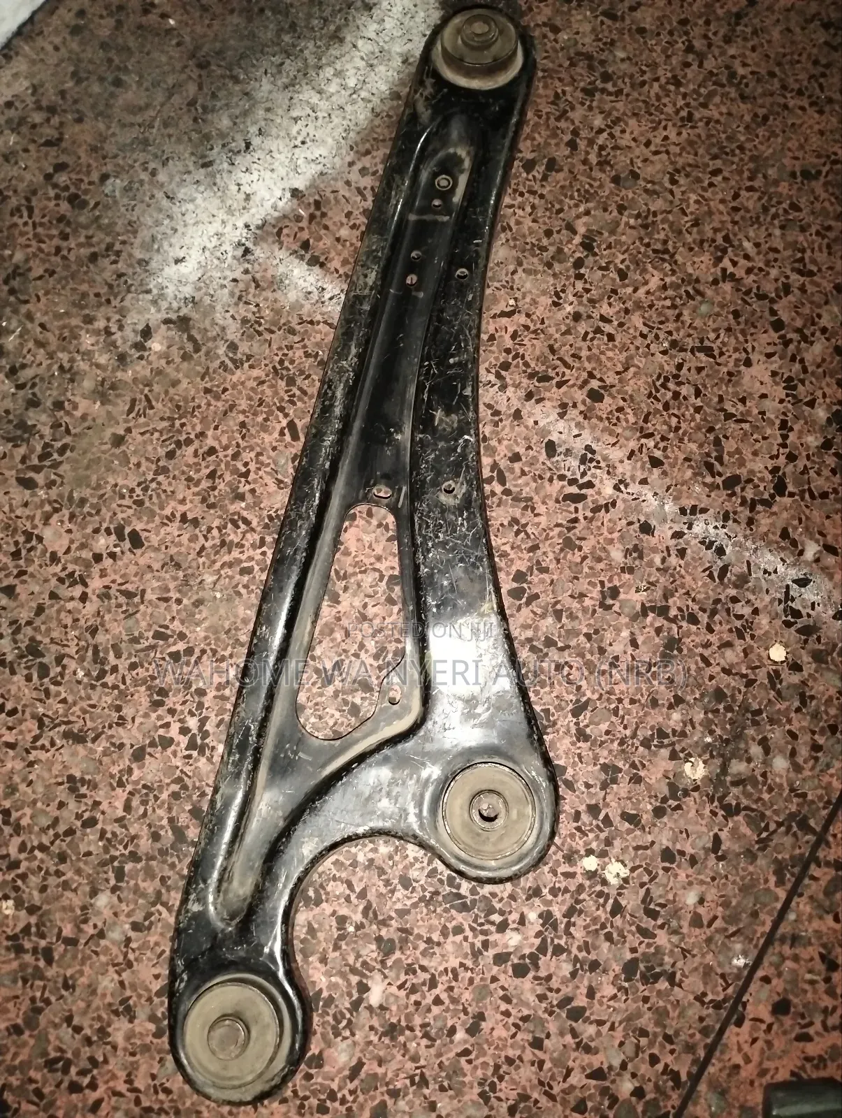 Rear Arm Suzuki Alto
