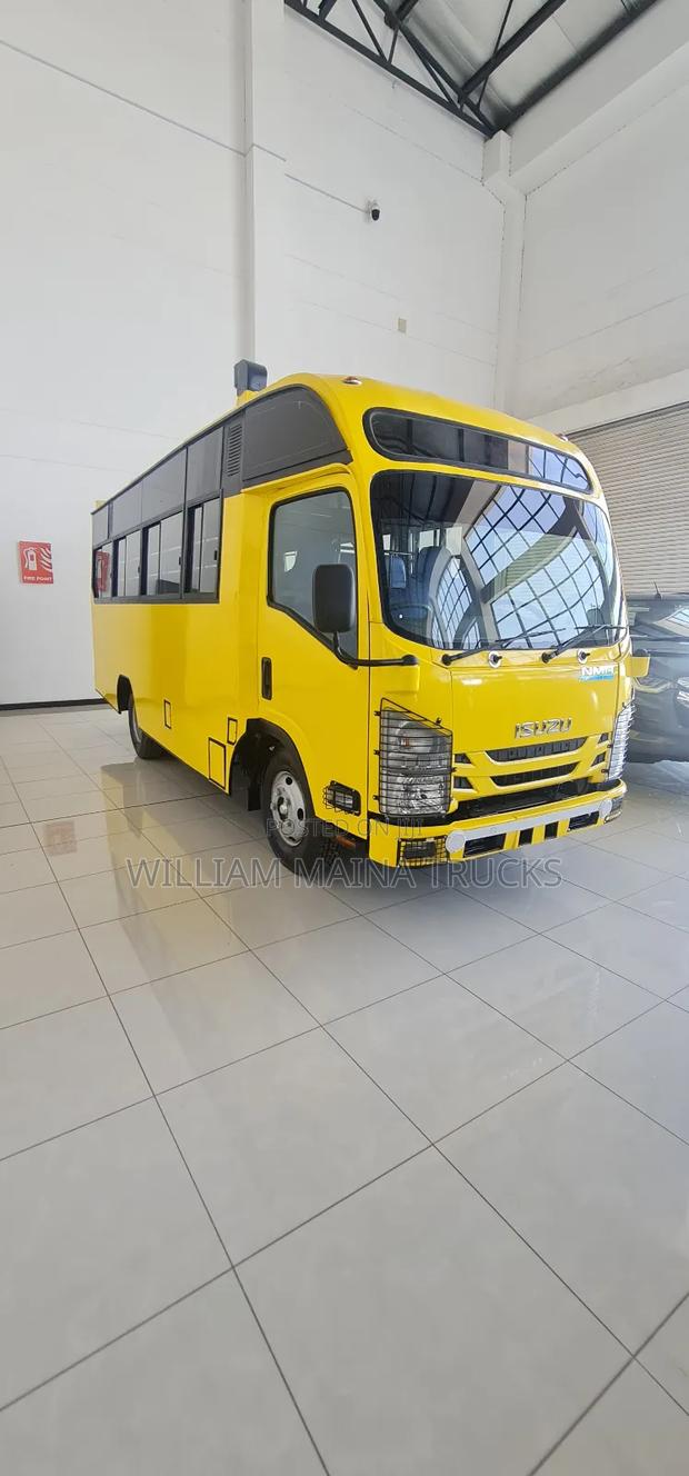 New Isuzu NMR 2024 - main view