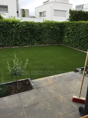 Picture-Perfect Greenery!(Artificial Grass Carpet)