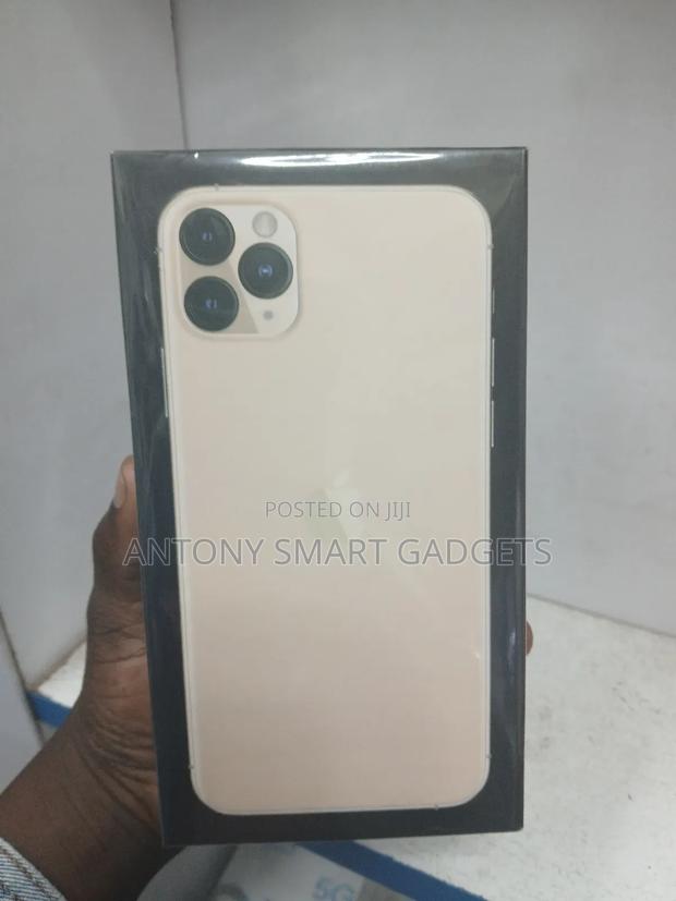 Apple iPhone 11 Pro 256 GB Gold - main view