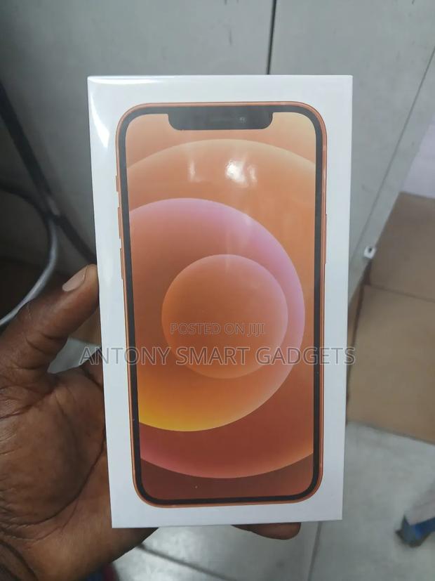 Apple iPhone 12 128 GB Red - main view