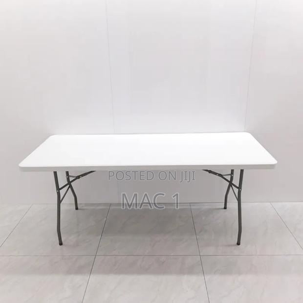 Strong Foldable Table In Plastic Length 1.2m