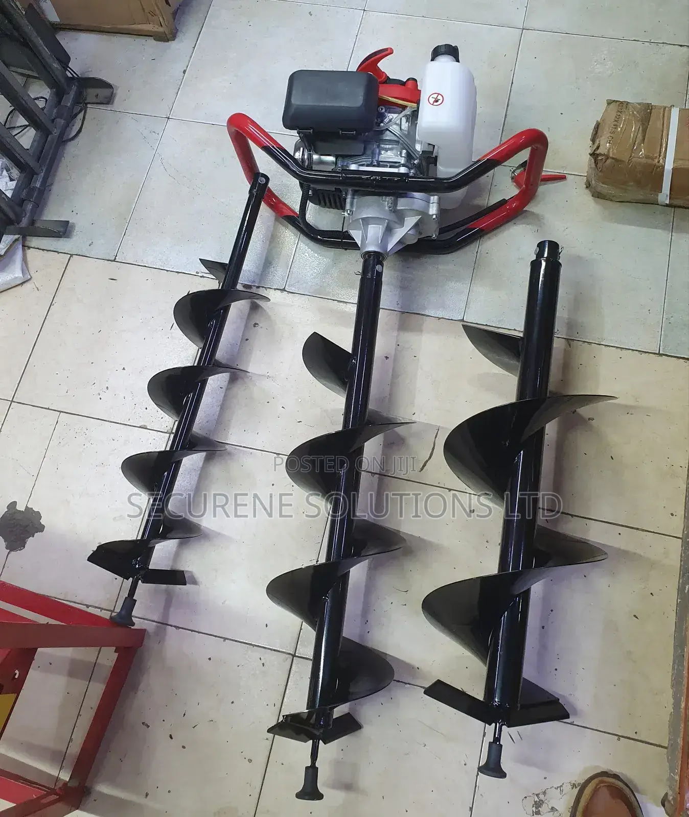 Earth Auger/3 Blades, Petrol and Gasoline Differently