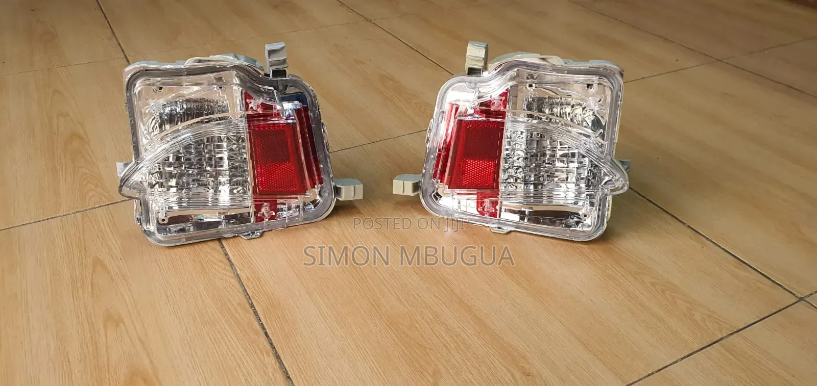 Toyota Ractis Reflector