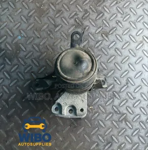 Toyota Vitz 1kr Engine Mount.
