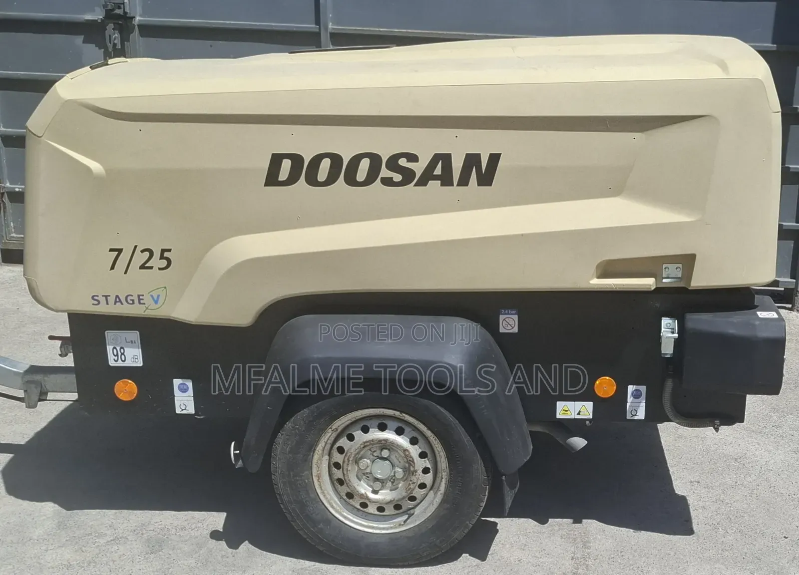 Compressor 2023 Doosan 725e 3cyl Diesel 10 Bars 110cfm Ex-Uk