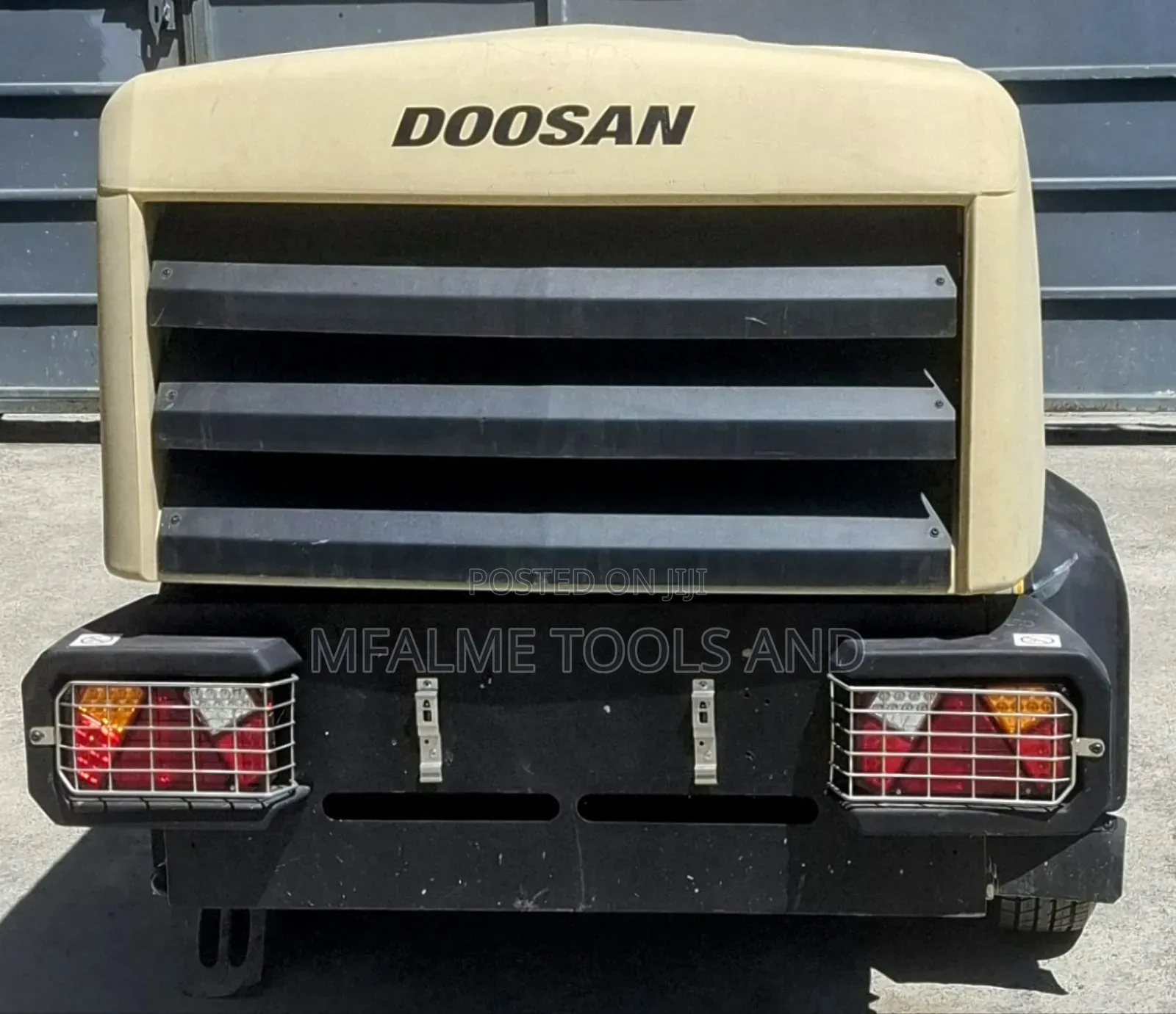 Compressor 2023 Doosan 725e 3cyl Diesel 10 Bars 110cfm Ex-Uk