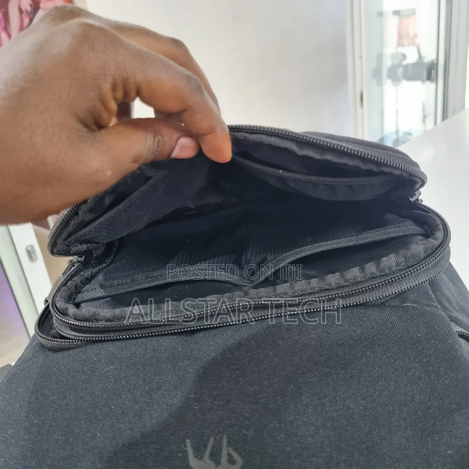 Brevite the Jumper Camera Backpack (Triple Black)