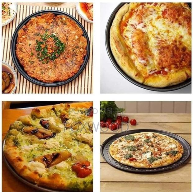 Non Stick Perforated Pizza Pan Now Available* - thumbnail 4