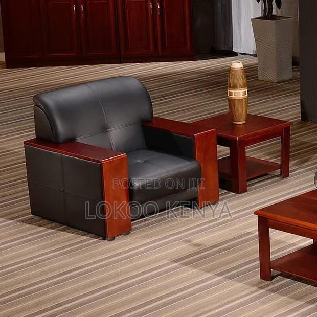 Office Sofa : Black Leather Executive 5- Seater Sofa - thumbnail 3