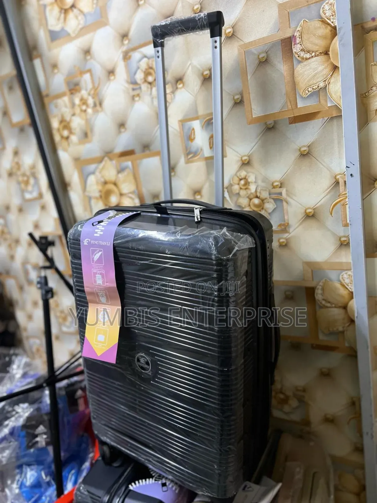 KSH 4000(Rubber __Unbreakable _Medium _Suitcase