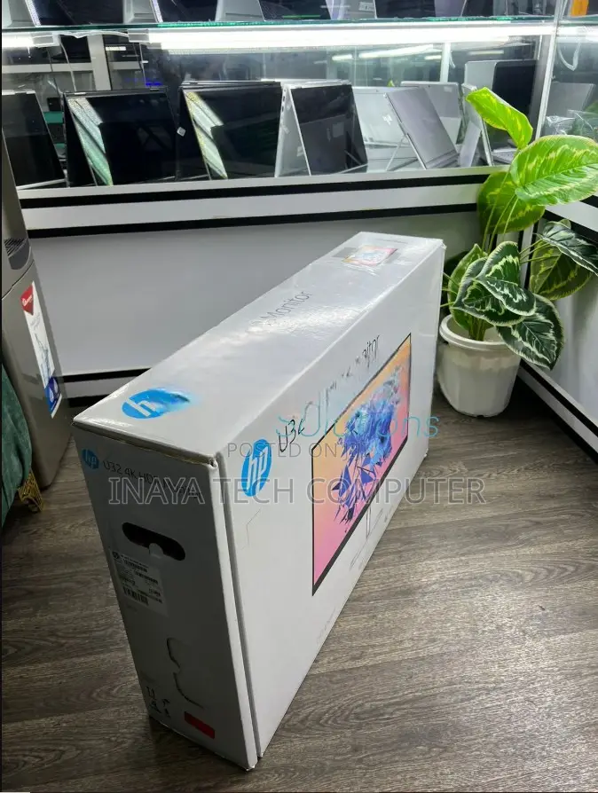 Hp U32 31.5′′ HDR Silver Color Monitor,
