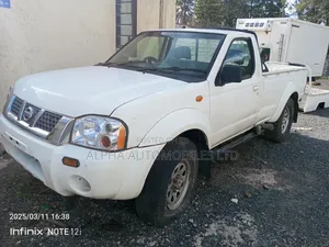 Nissan Hardbody 2010 White