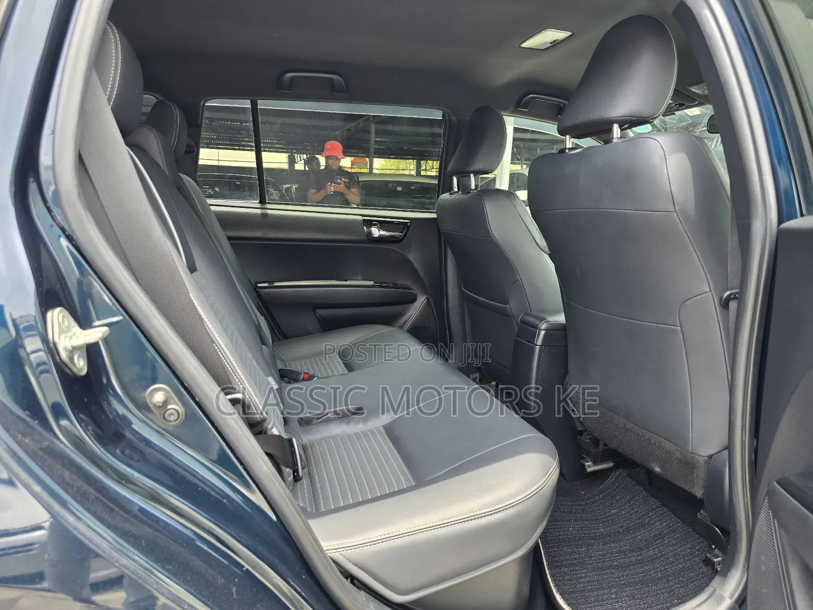 Toyota Corolla Fielder 1.5 Hybrid FWD 2018 Blue