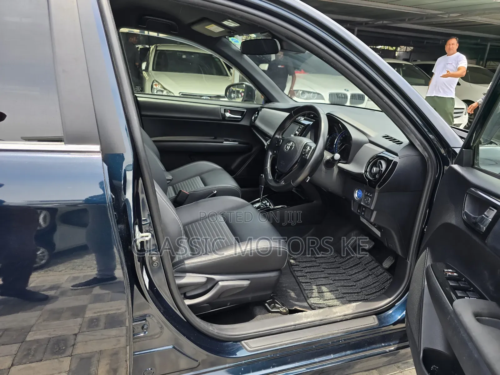 Toyota Corolla Fielder 1.5 Hybrid FWD 2018 Blue