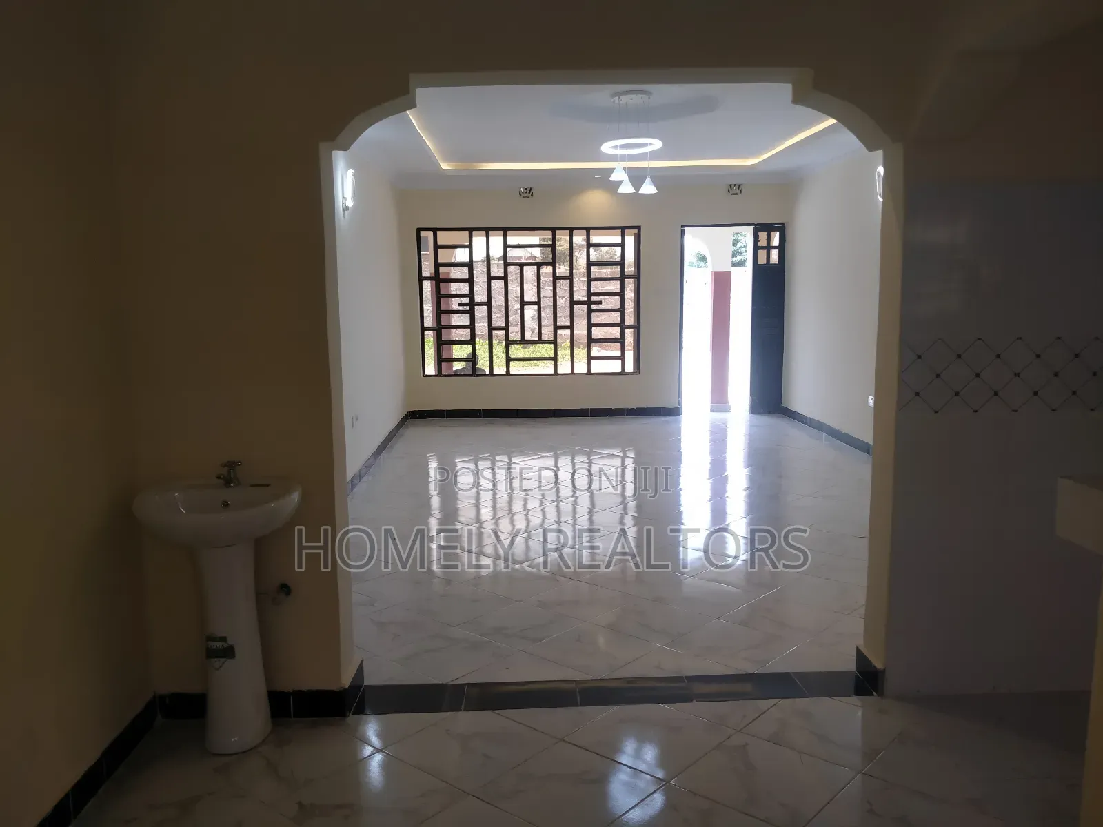 3bdrm Bungalow in Kiserian Gated for sale