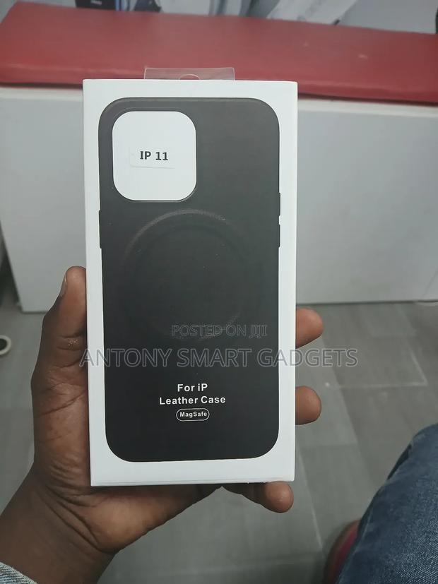 iPhone 11 Silicone Case - main view