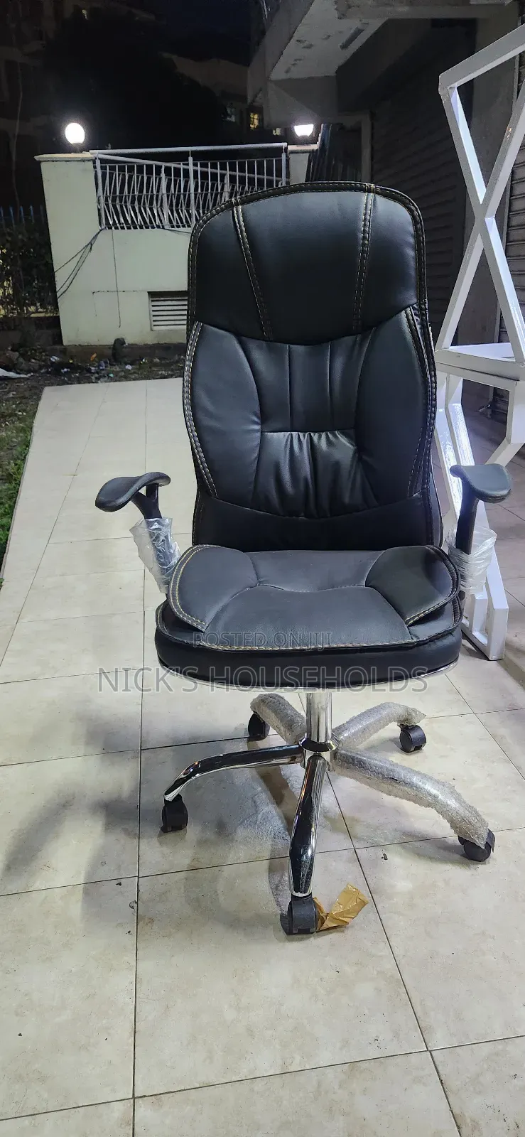 Office Chair With Sponge Backrest