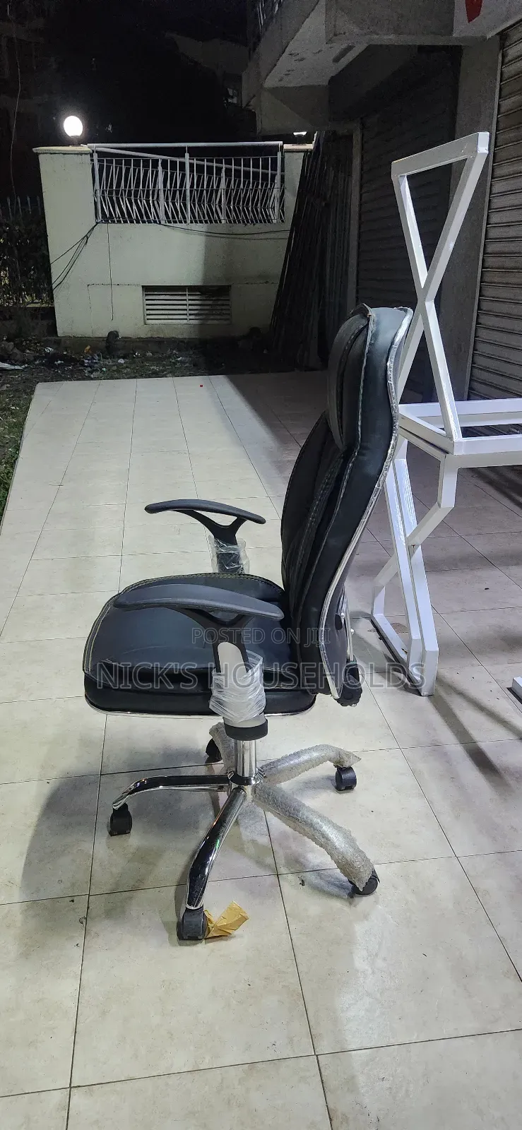 Office Chair With Sponge Backrest