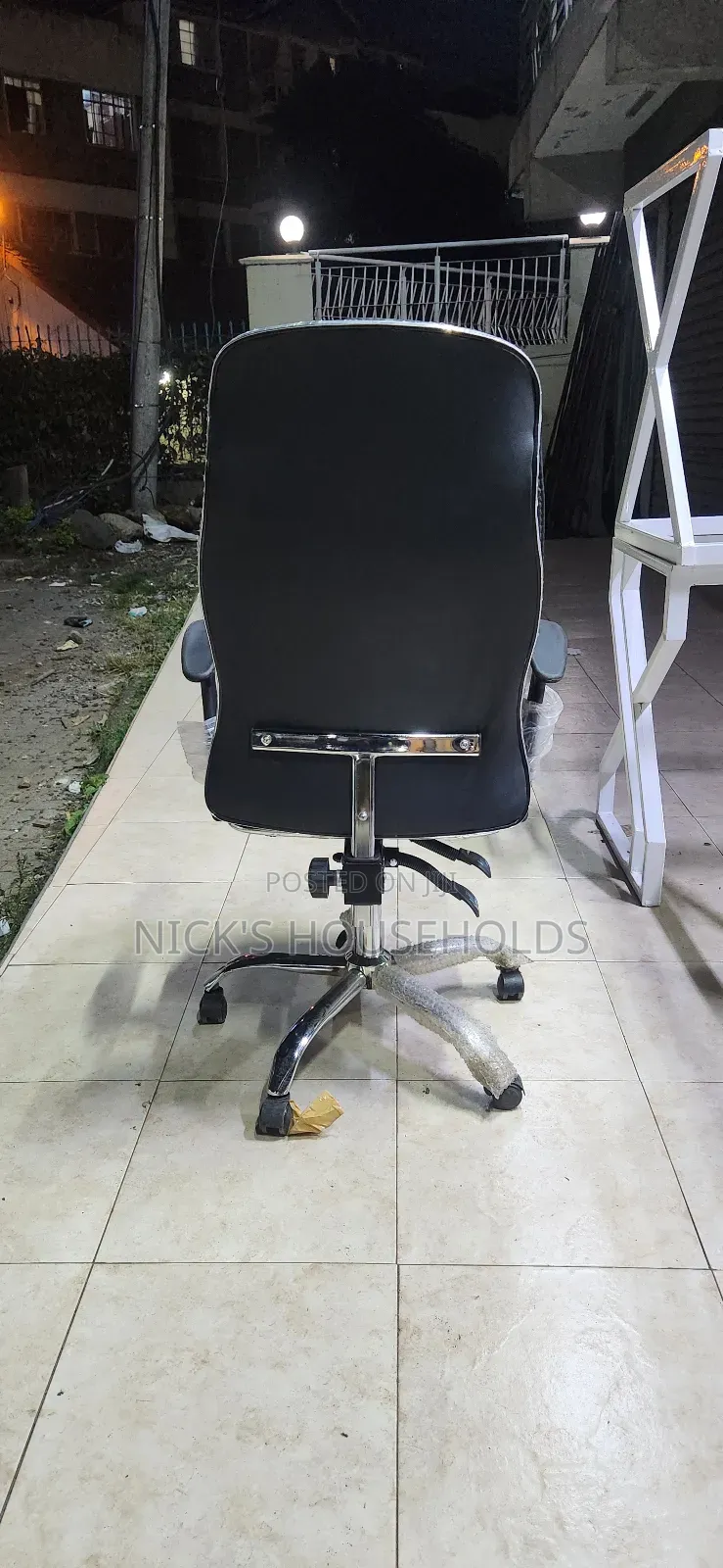 Office Chair With Sponge Backrest