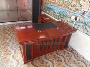 1.6m Executive Office Desk
