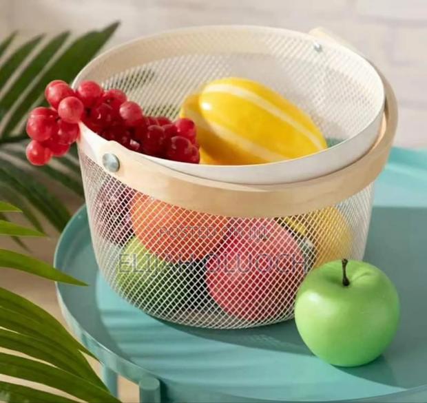 Round Pantry Mesh Wire Fruit Basket With Wooden Handle - thumbnail 4