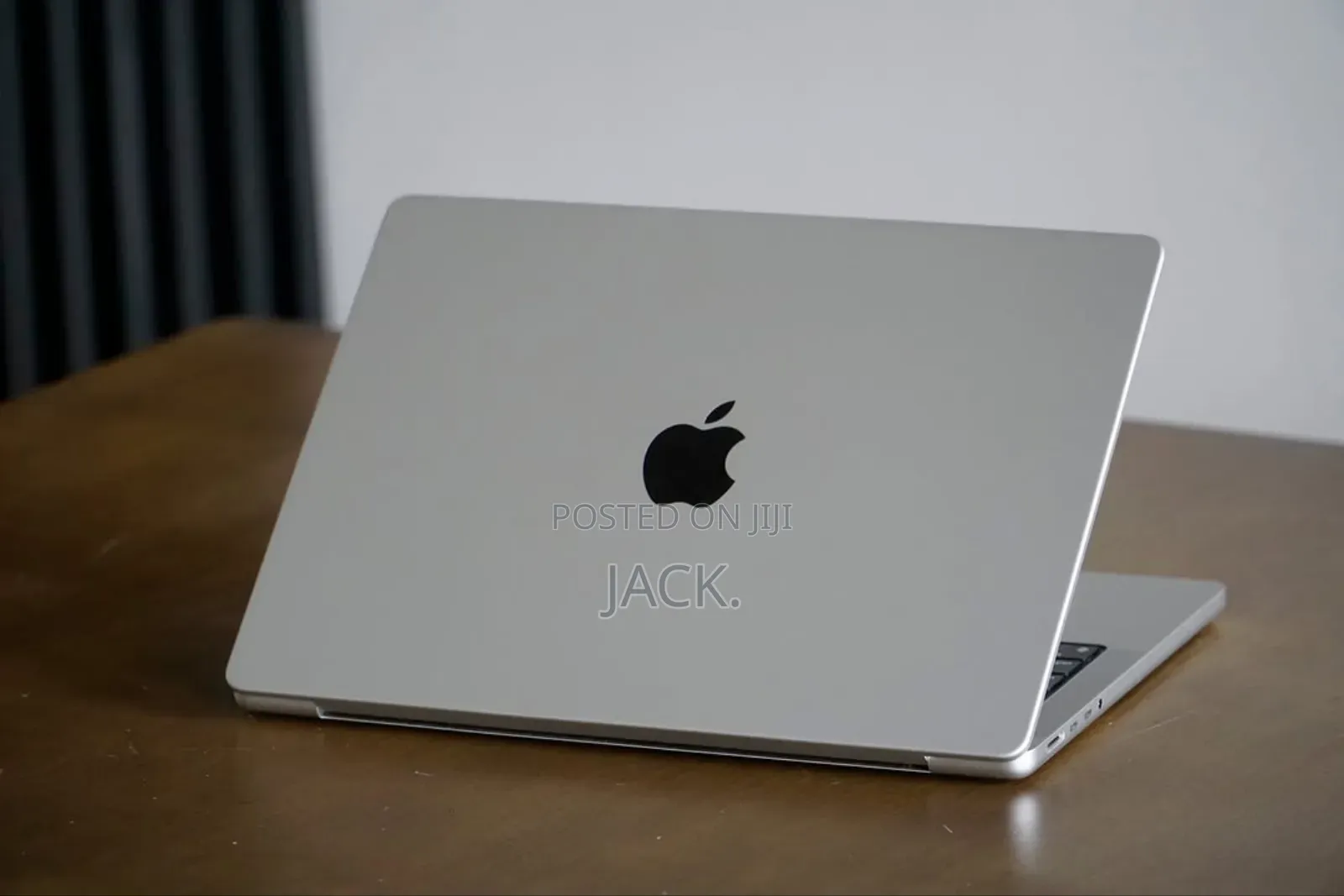Laptop Apple MacBook Pro 2023 M2 Pro 16GB Apple M2 SSD 512GB