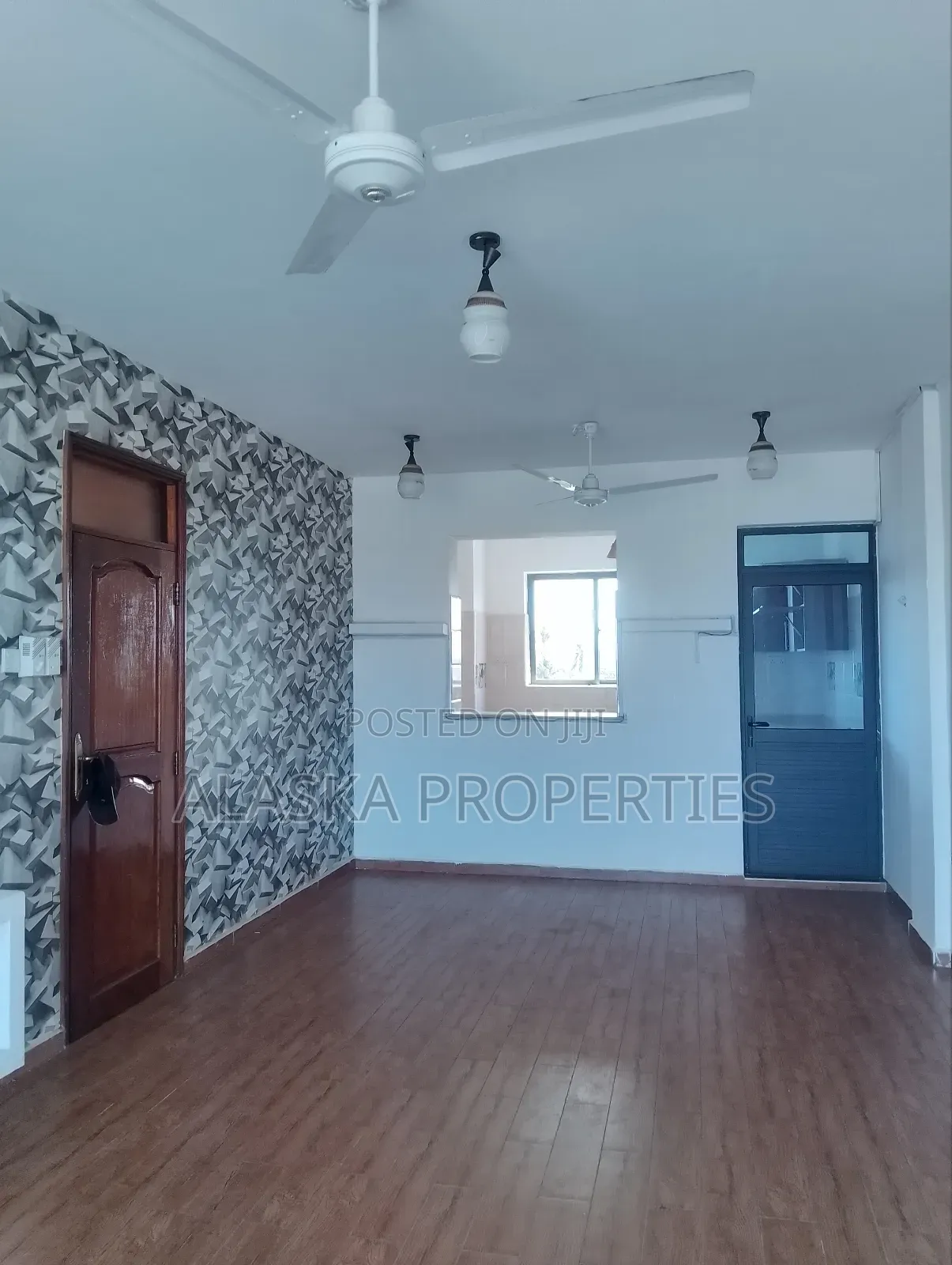 3bdrm Apartment in Beach Road Estate, Nyali for sale