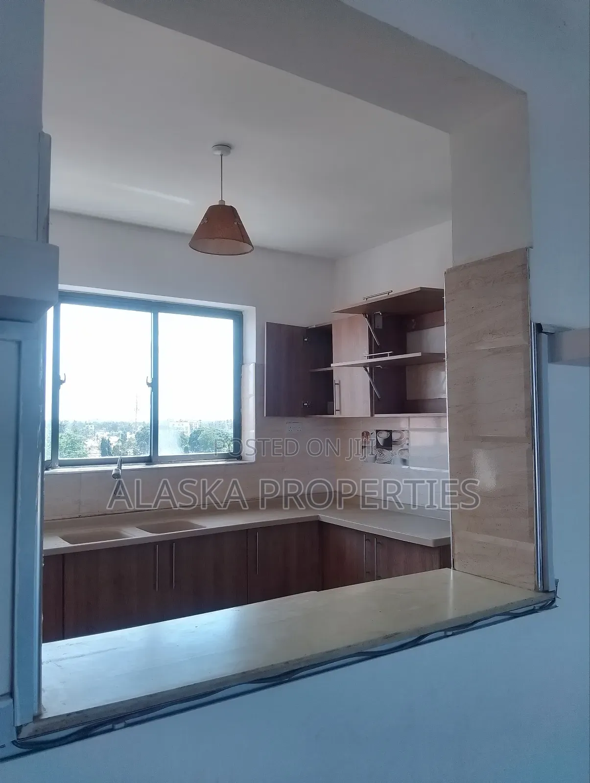 3bdrm Apartment in Beach Road Estate, Nyali for sale