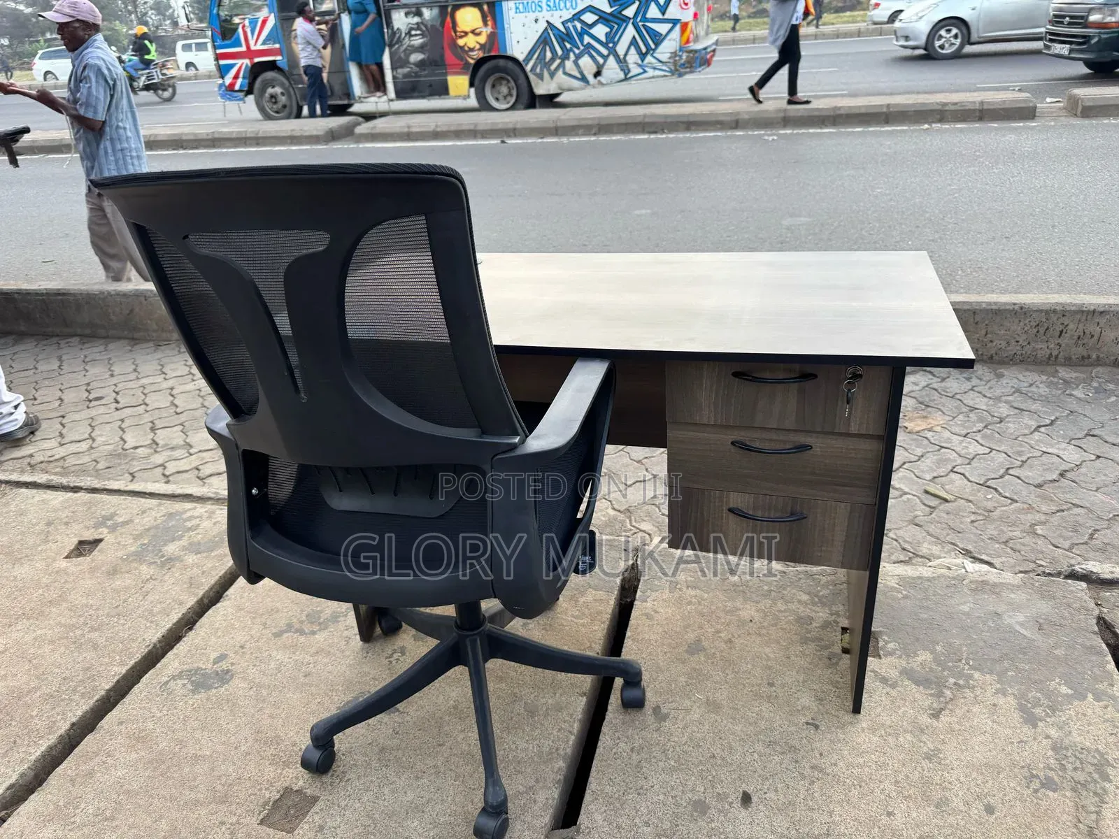 Executive Office Chair And Office Desk